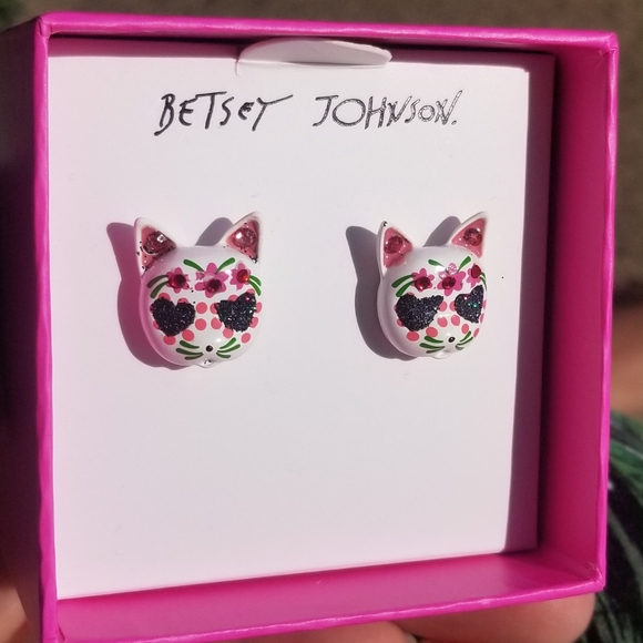MEOW 🐱  Cat Sugar Skull Earrings - Picture 2 of 5